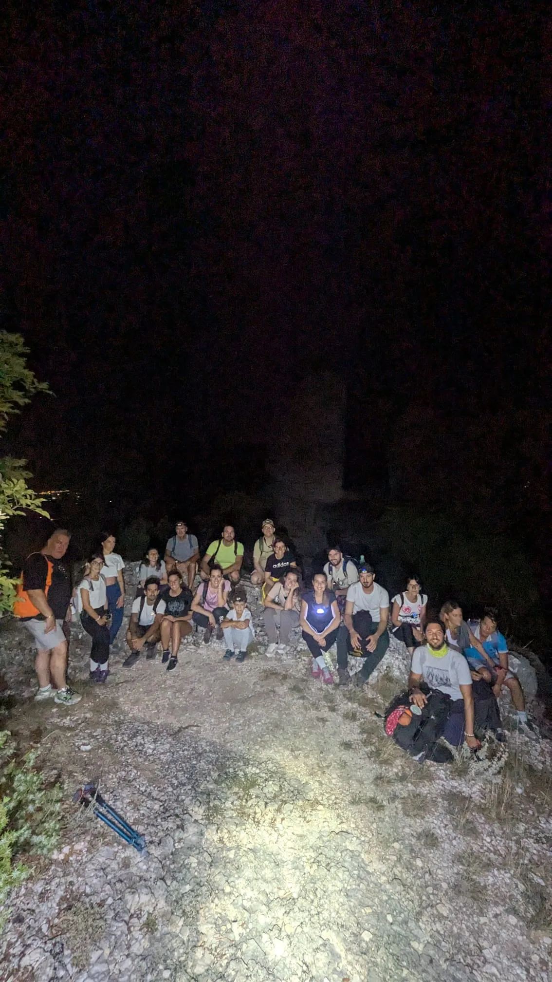 Gruppo durante l'escursione notturna — Il Brigante del Cammino